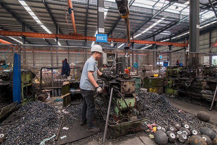 海东网架配件-螺栓球加工车间