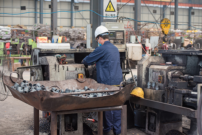 海东网架锥头车间